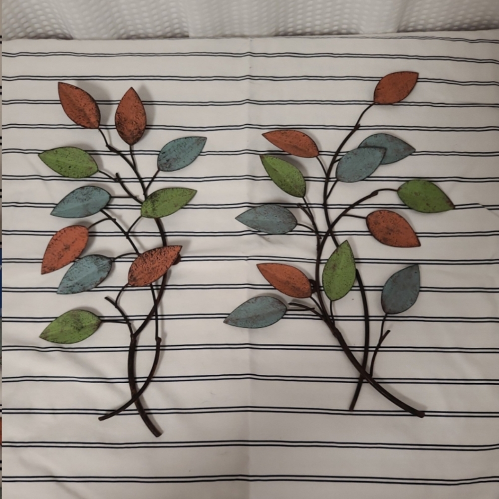 Leaf wall decor